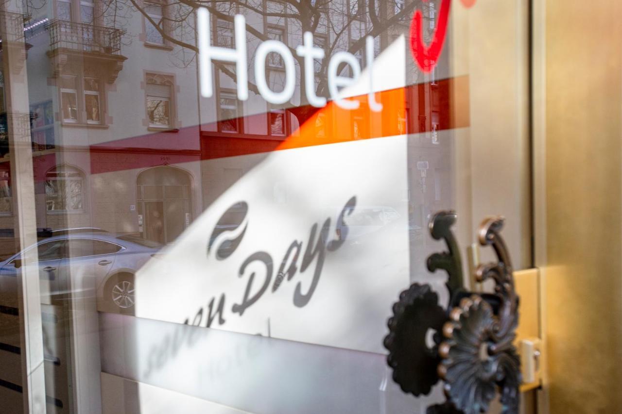 Sevendays Hotel Карлсруе Екстериор снимка