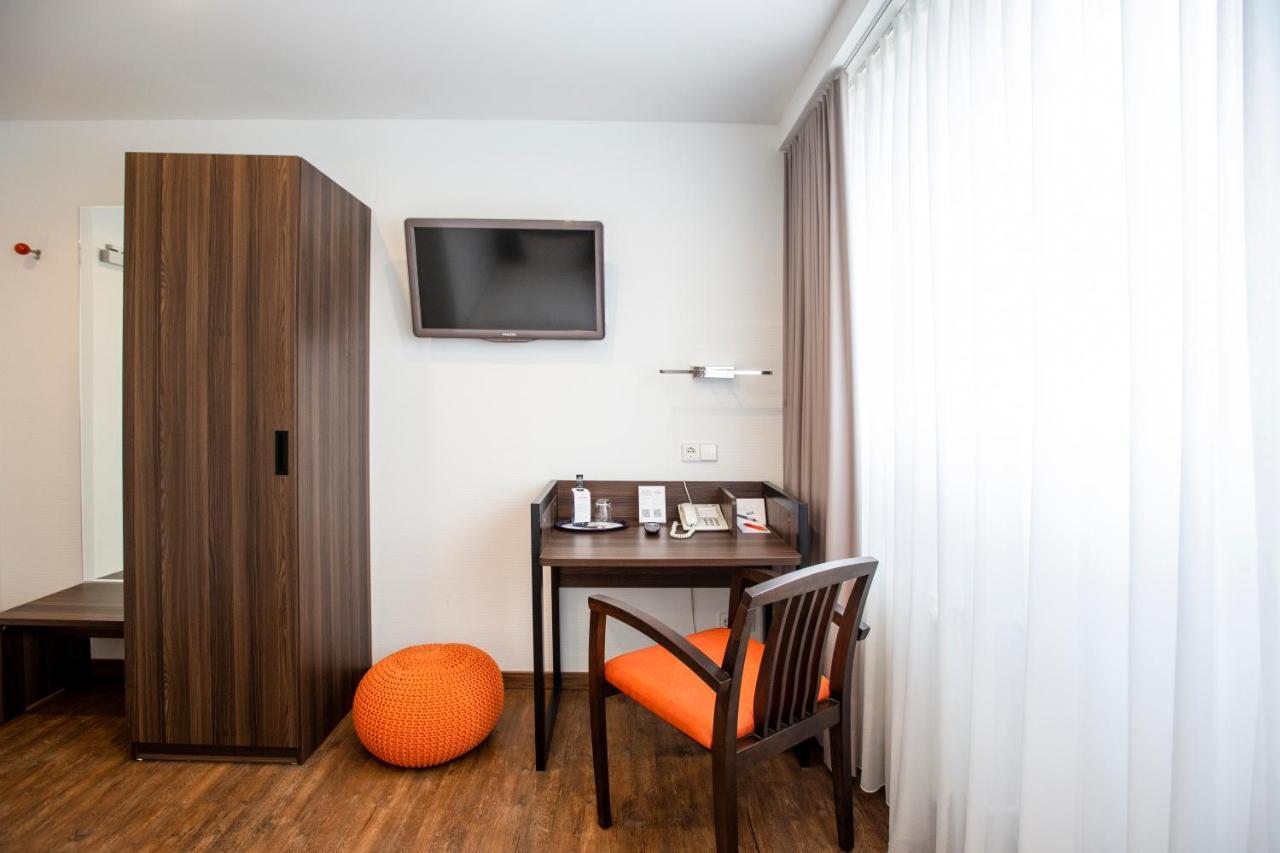 Sevendays Hotel Карлсруе Екстериор снимка