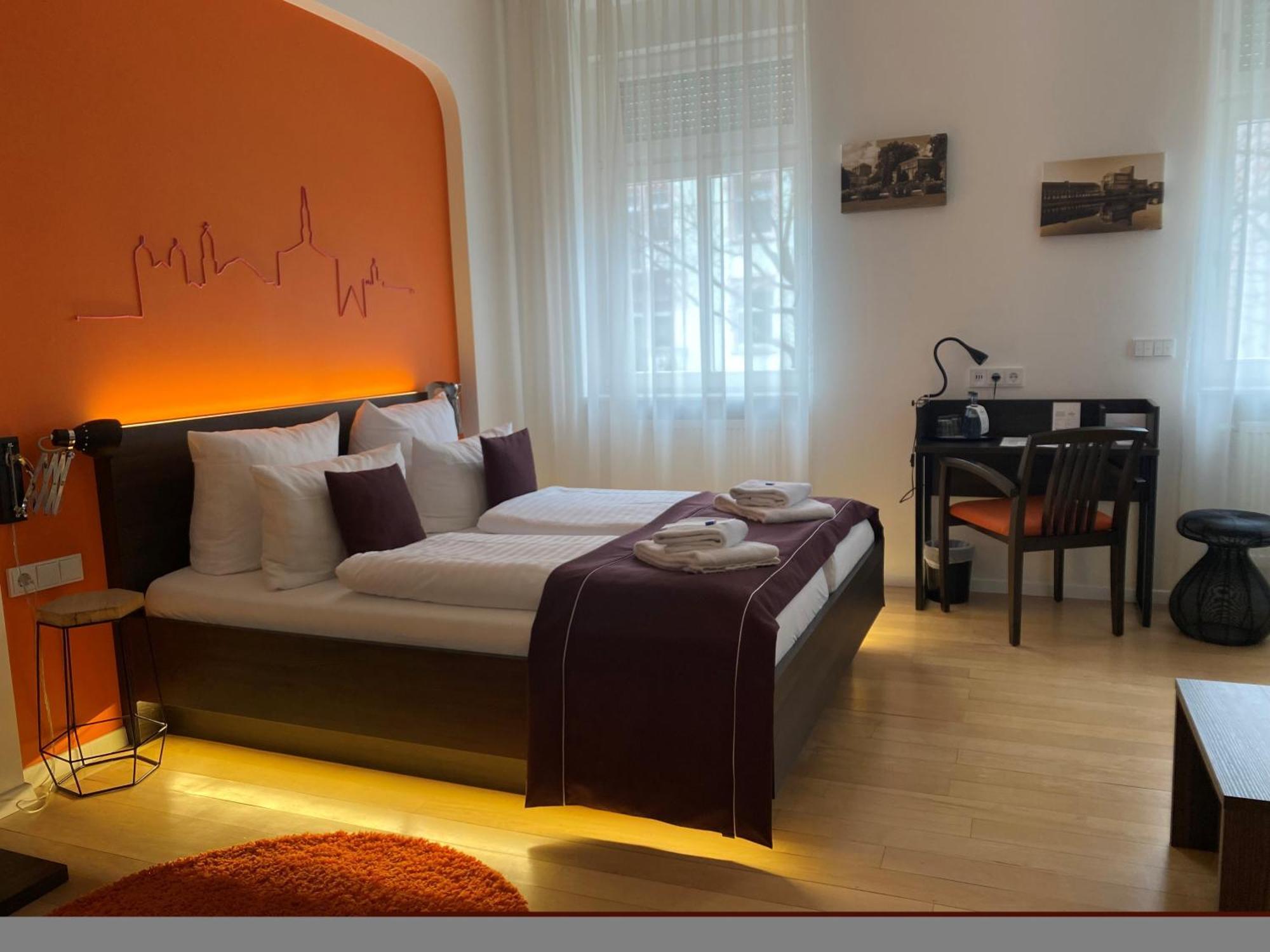 Sevendays Hotel Карлсруе Екстериор снимка