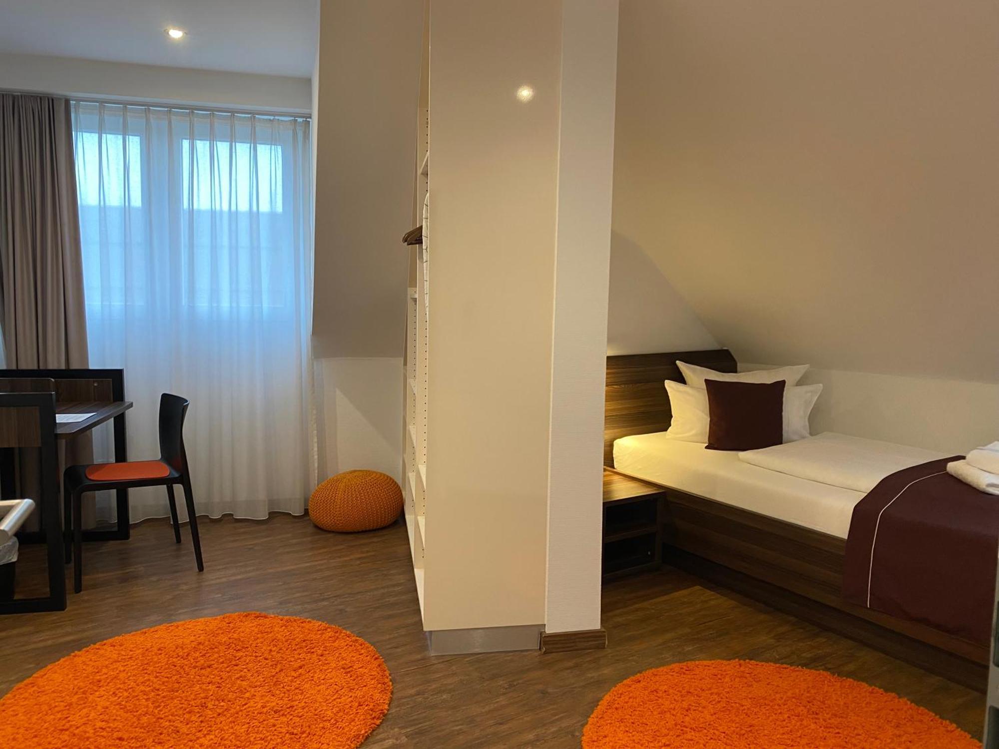 Sevendays Hotel Карлсруе Екстериор снимка